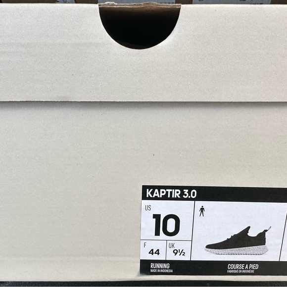 Brand New Adidas KAPTIR 3.0 Size 10 - Picture 3 of 3